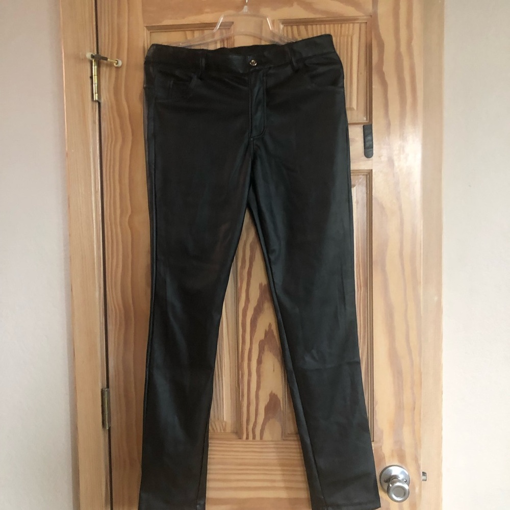 LXE women’s Faux leather jeans 32  X 30. New with tags
